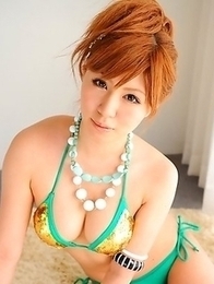 Cute Japanese babe poses outdoor Cute Japanese babe poses outdoor