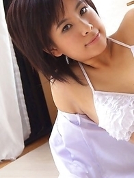Ageha Yagyu takes school uniform off showing flexibility Ageha Yagyu takes school uniform off showing flexibility