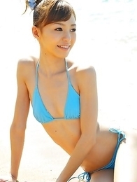 Aino Kishi in blue bath suit is a true beauty enjoying sand Aino Kishi in blue bath suit is a true beauty enjoying sand
