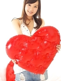Cute babe Kana Yuuki motivates us for delight with innocent body Cute babe Kana Yuuki motivates us for delight with innocent body