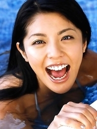 Harumi Nemoto shows big melons in and out of water for cam Harumi Nemoto shows big melons in and out of water for cam